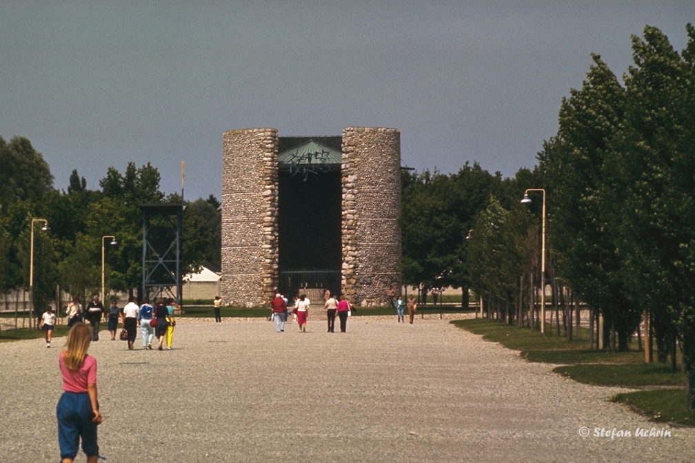 Dachau_74-029.jpg